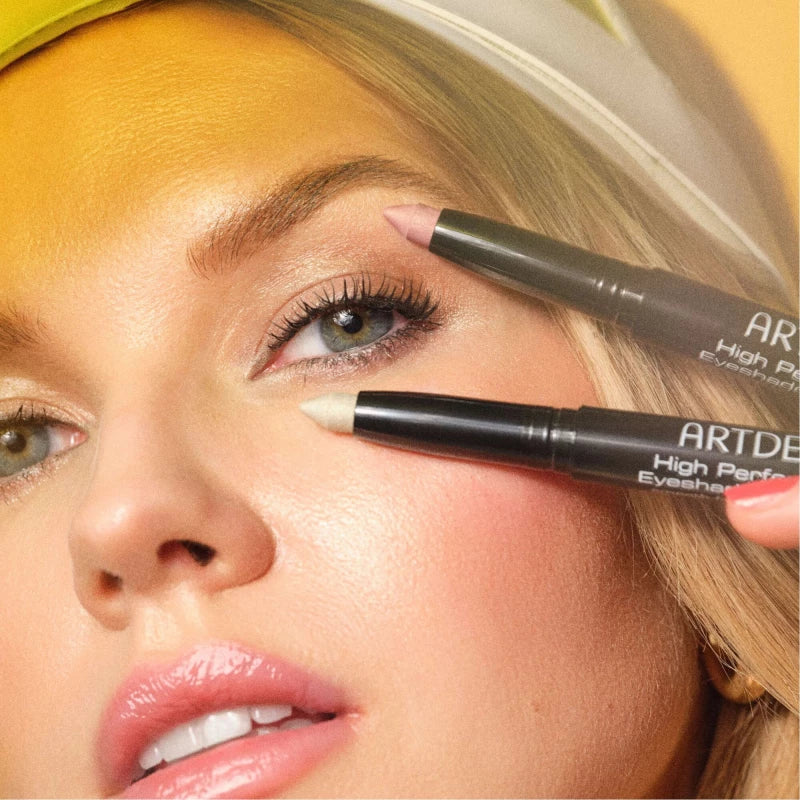 HIGH PERFORMANCE EYESHADOW STYLO